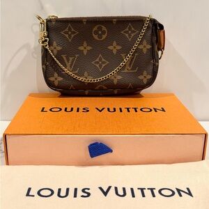 Louis Vuitton Mini Pochette